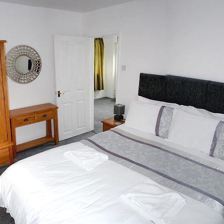 קמייס ביי Woburn Hill Hotel מראה חיצוני תמונה