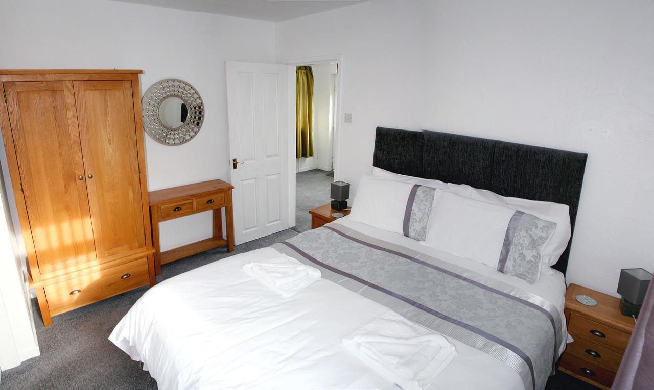 קמייס ביי Woburn Hill Hotel מראה חיצוני תמונה